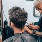 La imagen 2 de la Empresa HENRY'S PELUQUERÍA Tienda de suministros para la belleza en Medellín ANT