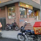 La imagen 3 de la Empresa KRESPY BROASTER Tienda de parrillas en Bogotá CUN