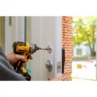 La imagen 1 de la Empresa TECNICHAPAS Instalación de puertas en Jamundí VAC