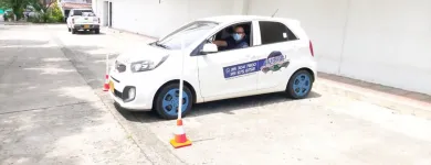 La imagen 2 de la Empresa ACADEMIA DE AUTOMOVILISMO AUTOCALI Piezas y accesorios de automóviles en Cali VAC