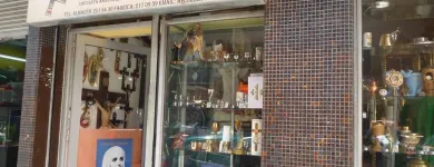 La imagen 5 de la Empresa ALMACÉN LA SANTA CRUZ Vendedor de obras de arte en Medellín ANT