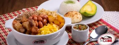 La imagen 3 de la Empresa ASADOS LA 80 Servicio de entrega de comestibles a domicilio en Medellín ANT