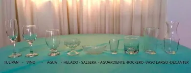 La imagen 2 de la Empresa BANQUETES LA FLORESTA Tienda de muebles en Medellín ANT