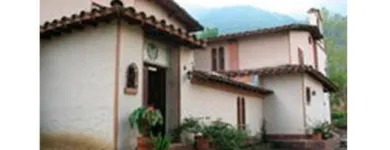 La imagen 3 de la Empresa CASA DE RETIROS Y CONVIVENCIAS SANTA CRUZ Hotel en Medellín ANT