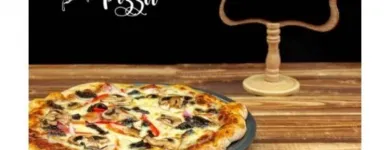 La imagen 5 de la Empresa CHARROS PIZZA HOUSE Servicio de entrega de comestibles a domicilio en Bogotá, D.c. DC