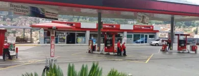 La imagen 4 de la Empresa DOLPHINS PLUS ESTRELLA DE ORIENTE Tienda de repuestos para automóviles en Medellín ANT