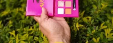 La imagen 1 de la Empresa MAKEUP MIRROR Tienda de suministros para la belleza en Medellín ANT