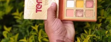 La imagen 3 de la Empresa MAKEUP MIRROR Tienda de suministros para la belleza en Medellín ANT