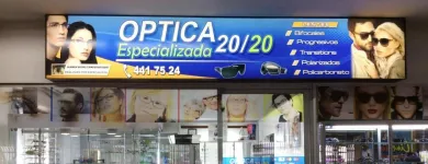 La imagen 1 de la Empresa ÓPTICA ESPECIALIZADA 20/20 Tienda de suministros médicos en Cali VAC