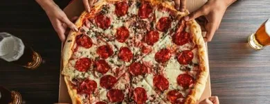 La imagen 2 de la Empresa RESTAURANTE SNACK BAR PIZZERÍA EL GRASPO DE UVA Tienda de comestibles gourmet en Medellín ANT