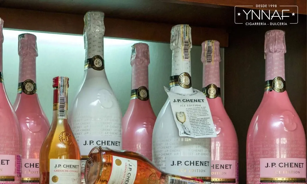 La imagen 10 de la Empresa CIGARRERÍA Y DULCERÍA YNNAF