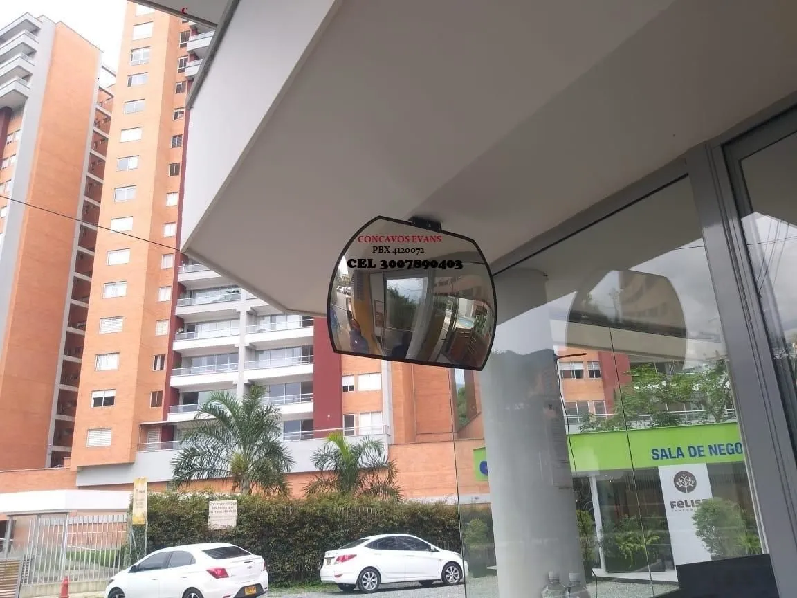 La imagen 3 de la Empresa CONCAVOS Y CONVEXOS EVANS