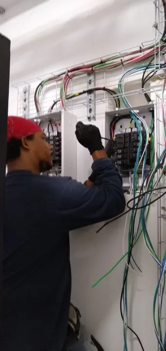 La imagen 2 de la Empresa APOYO TECNOLOGICO EMPRESARIAL