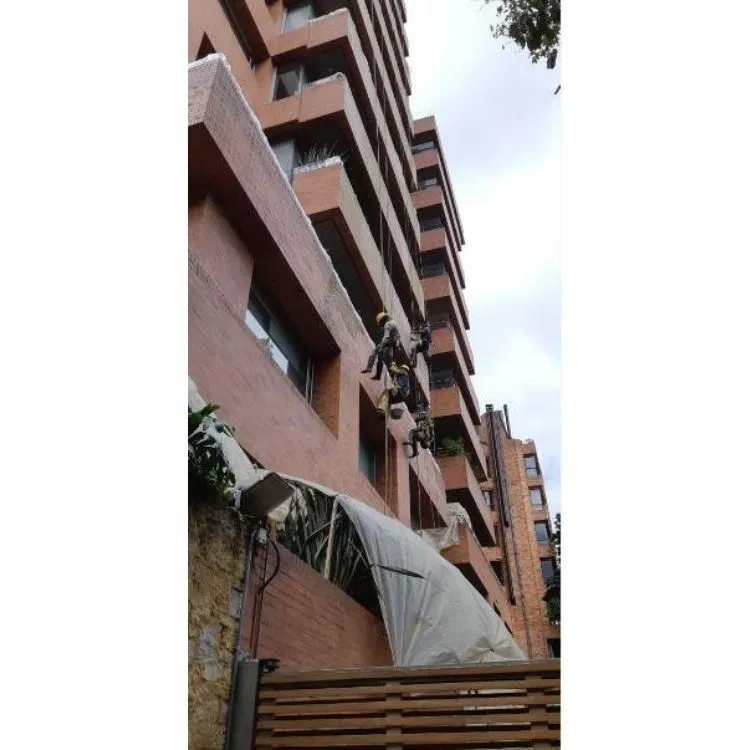 La imagen 3 de la Empresa ARQUITECTURA & CONSTRUCCIONES MORA