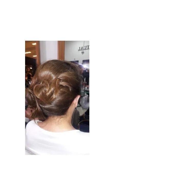 La imagen 2 de la Empresa MAQUILLAJE Y PEINADO PAULA ESTRADA