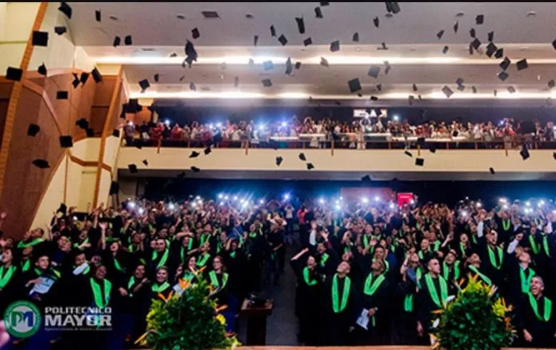 La imagen 4 de la Empresa POLITÉCNICO MAYOR