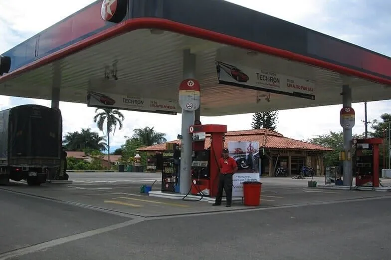 La imagen 3 de la Empresa ESTACIÓN DE SERVICIOS LA TRACTOMULA