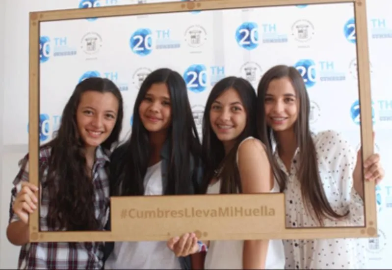 La imagen 2 de la Empresa COLEGIO CUMBRES