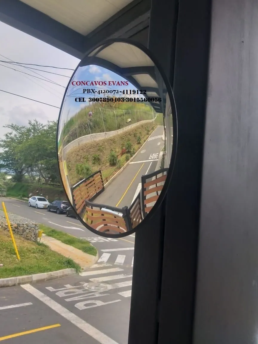 La imagen 4 de la Empresa CONCAVOS Y CONVEXOS EVANS