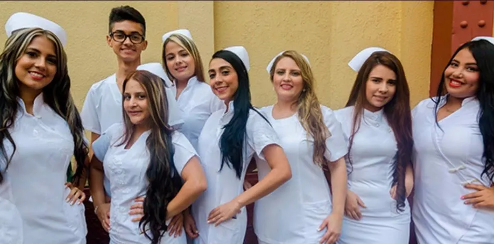 La imagen 1 de la Empresa POLITÉCNICO MAYOR